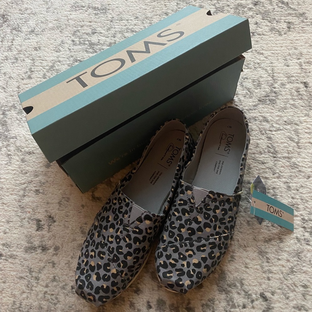 Toms Women Shoes in Grey Leopard Print